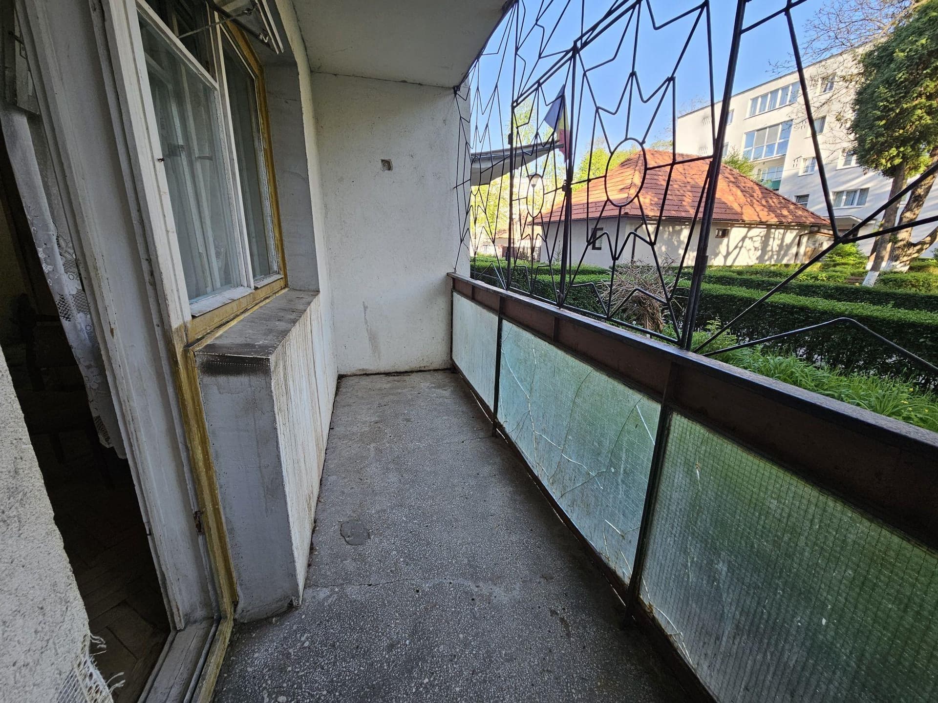 Apartament cu 3 camere in cartierul Ghoergheni - imagine 2