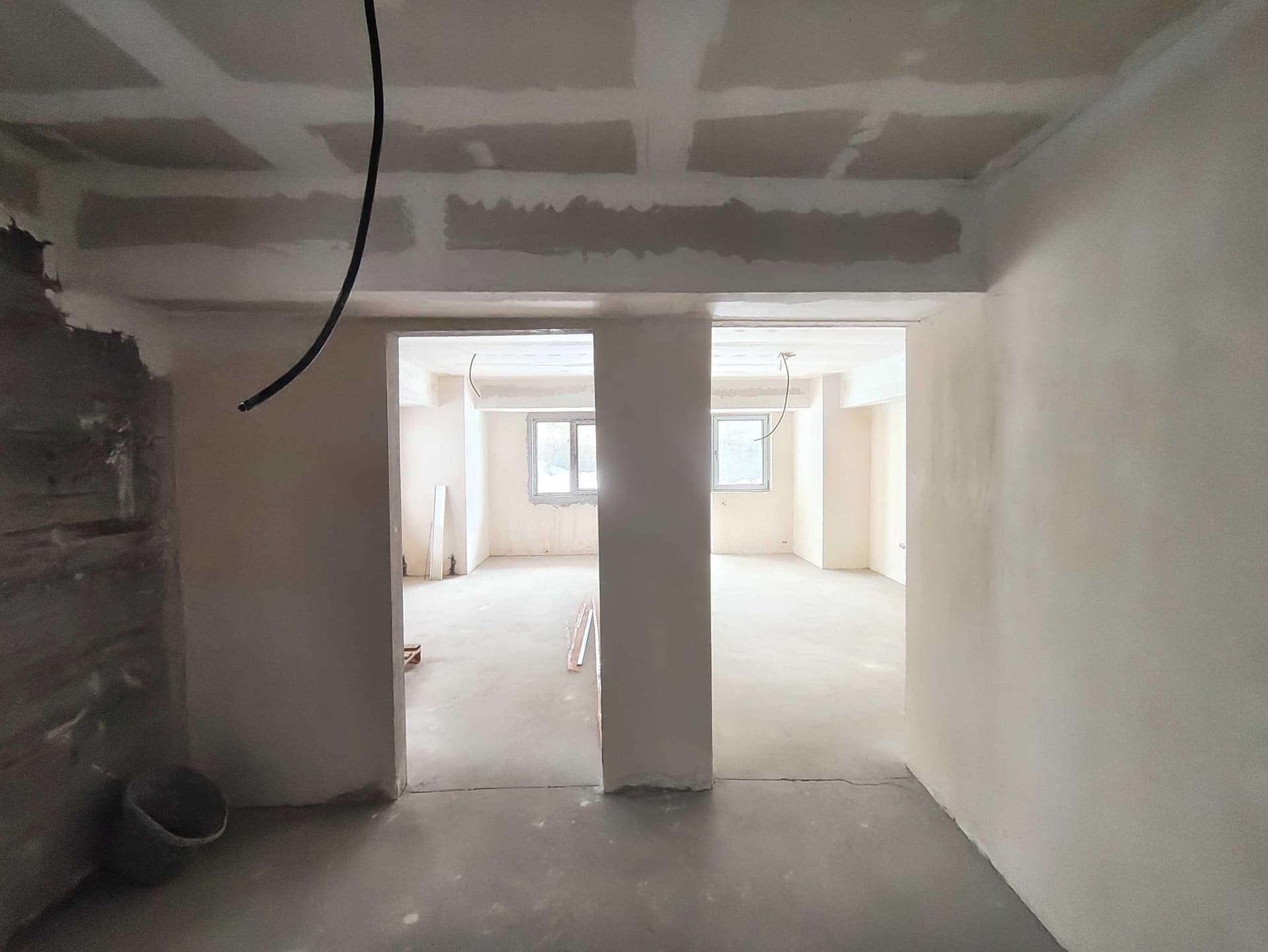 Apartament 2  camere Zorilor ,zona  super, excelenta  investitie - imagine 1