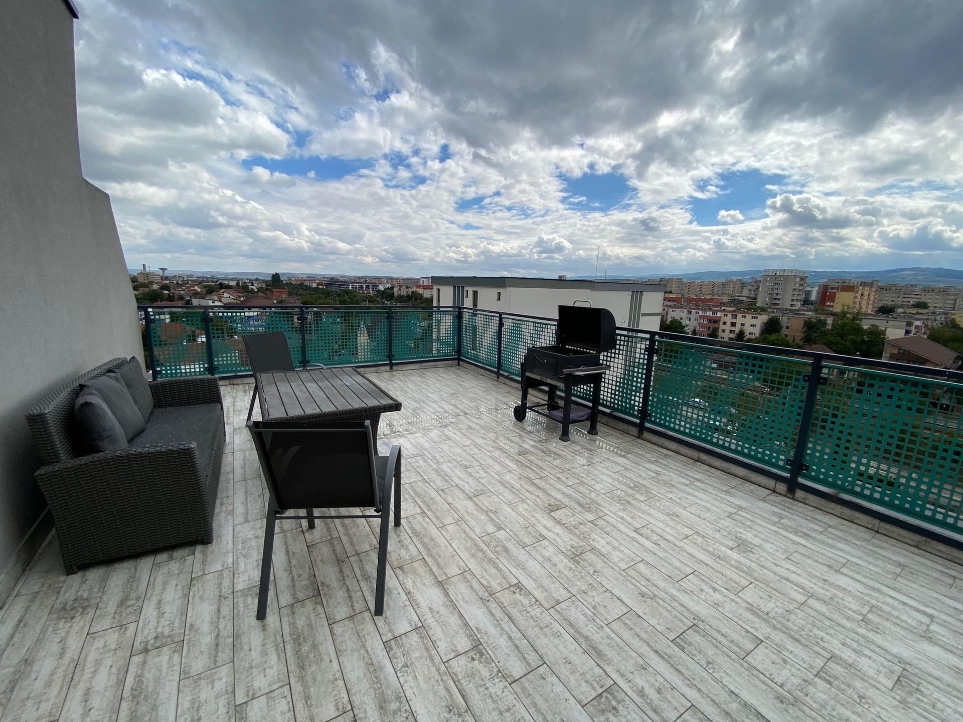 Apartament 3 Camere Mărăști | Terasă 50mp | Parcare | 8 min Kaufland