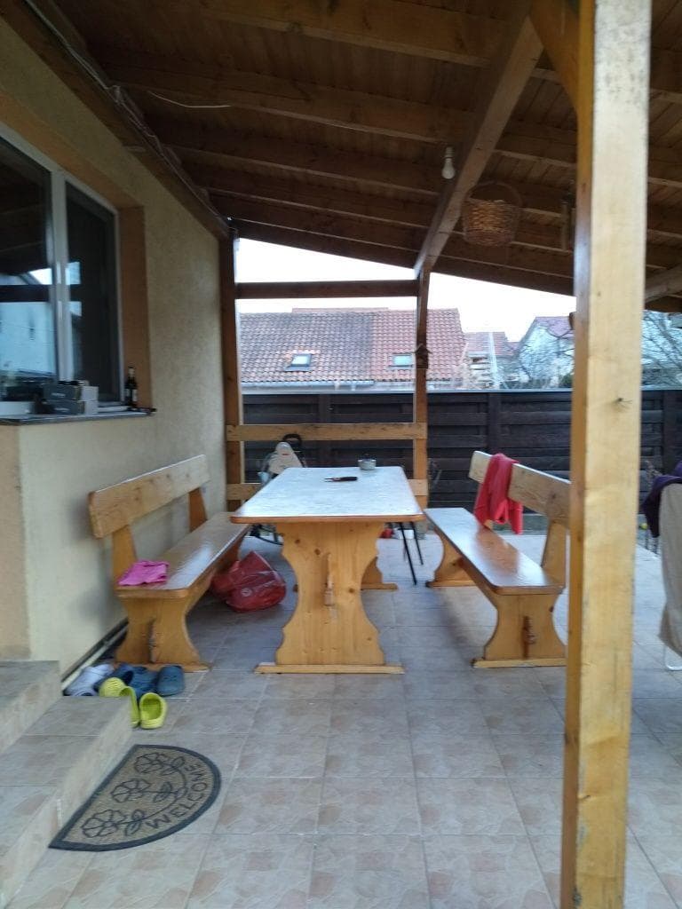 Închiriez casă Florești