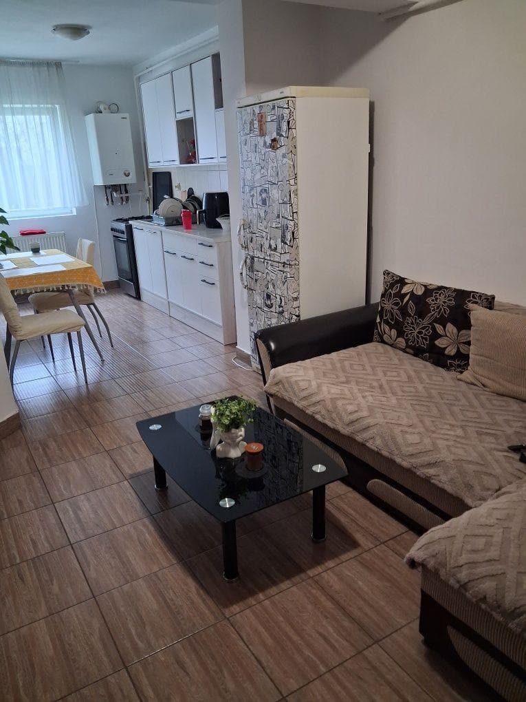 Vând apartament FLORESTI 46 mp  ,Str Stejarului - imagine 1
