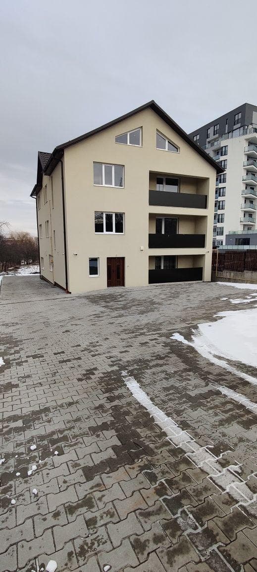 Vand casa cu teren - imagine 1