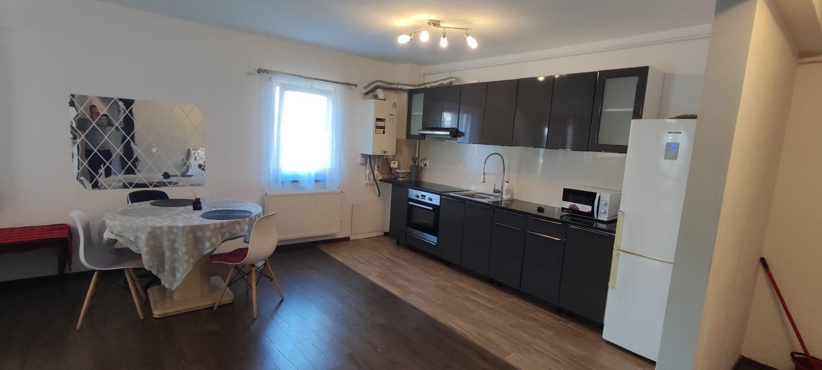 Apartament str Eroilor Florești - imagine 1