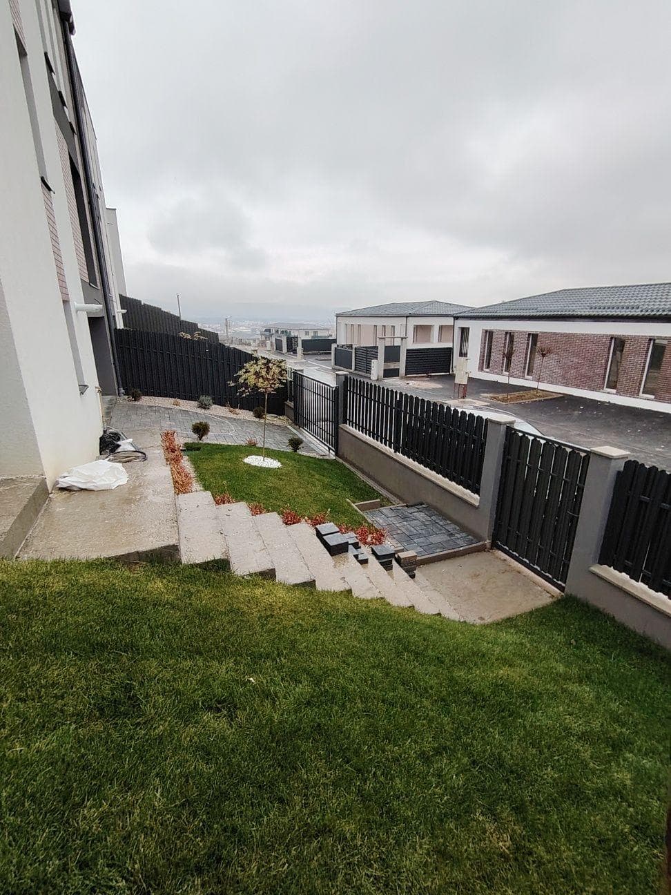 Persoana fizica vând Duplex 205 mp utili - imagine 1