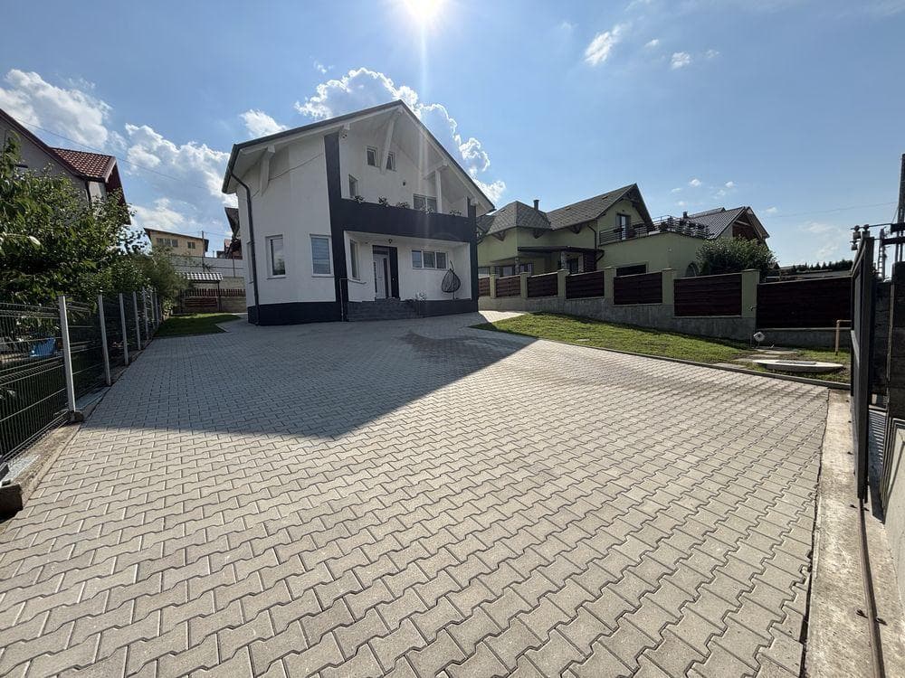 Casa de vanzare(Privat) - imagine 1