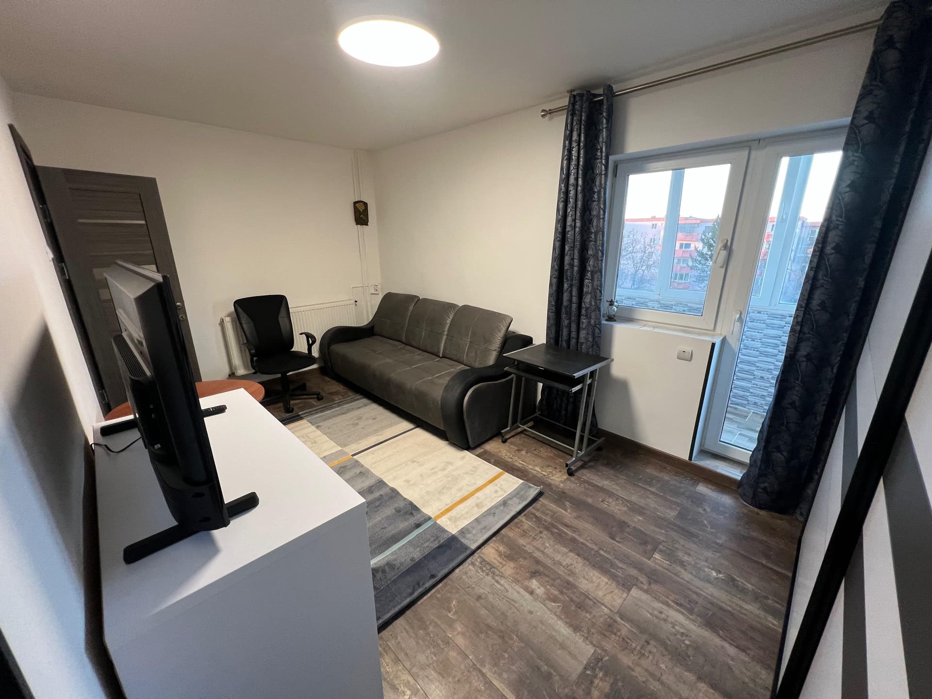 Garsonieră De Închiriat Str. Rapsodiei Zorilor - imagine 1