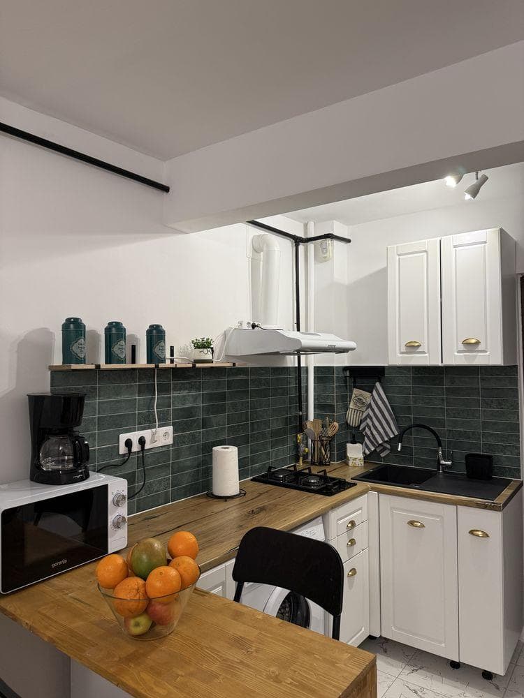 Garsoniera de inchiriat, recent renovata - imagine 1