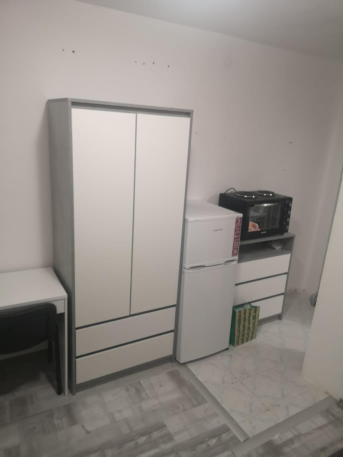 Inchiriez garsonieră situată in Gheorgheni  str.Lacramioarelor  11mp - imagine 1