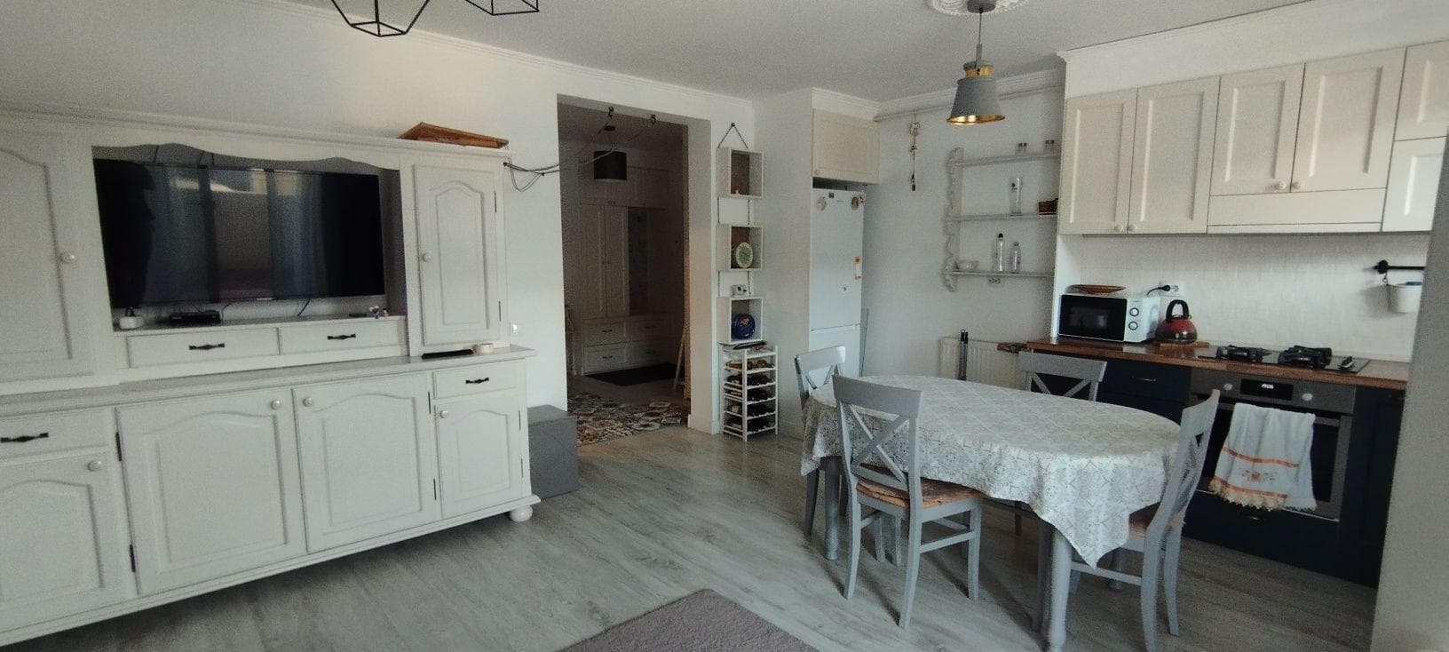 Apartament 3 camere de închiriat – 68 mp – Parcare inclusă – Strada Ur