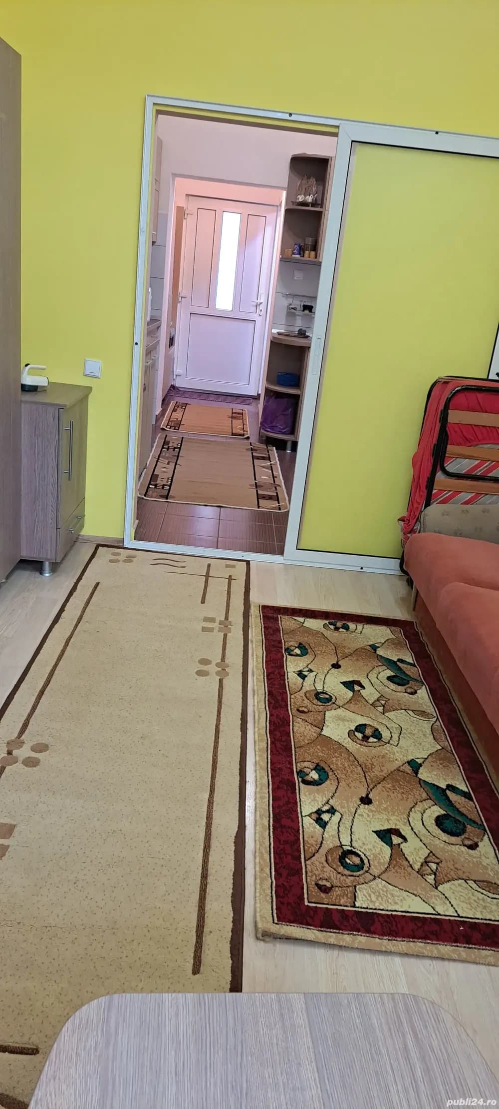 Închiriez casă Cluj-Napoca,  strada 21Decembrie, nr.63(zona central)