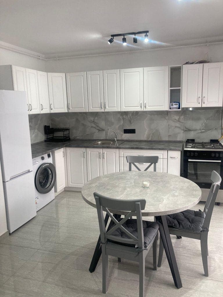 Dau spre închiriere apartament 2 camere - imagine 1