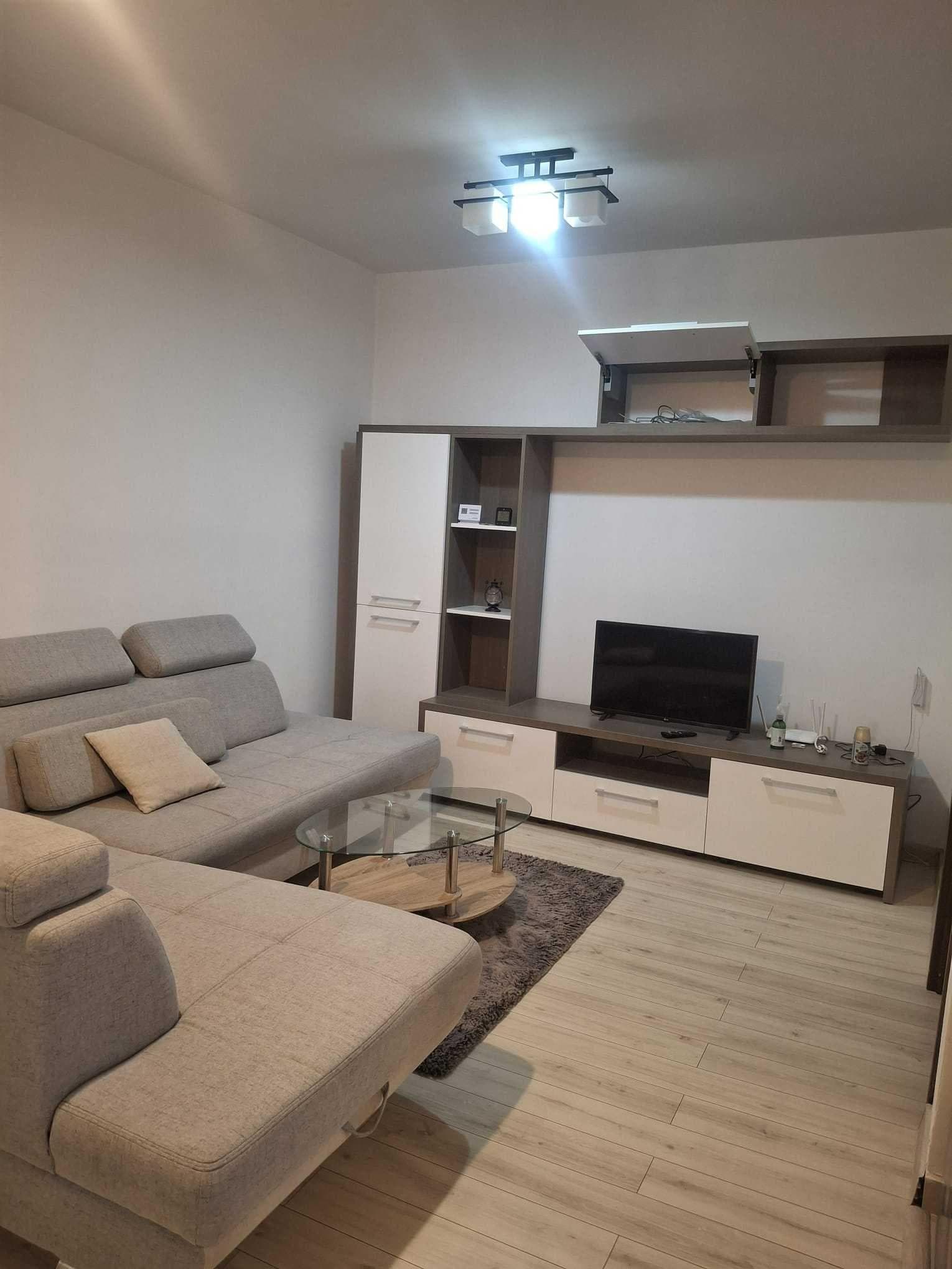 Inchiriez Apartament 2 camere Apahida | Parcare inclusă