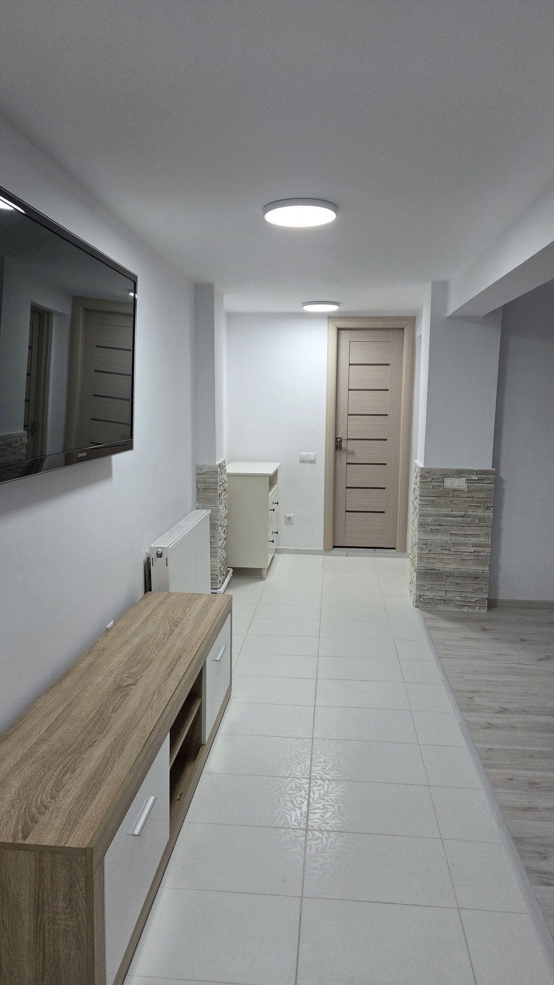 Inchiriez apartament 2 camere 50mp  cu parcare  in Borhanci ! - imagine 1