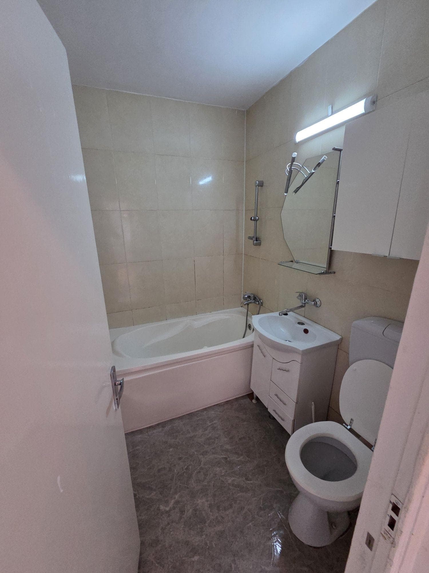 Inchiriez apartament Grigorescu strada General Eremia Grigorescu - imagine 1