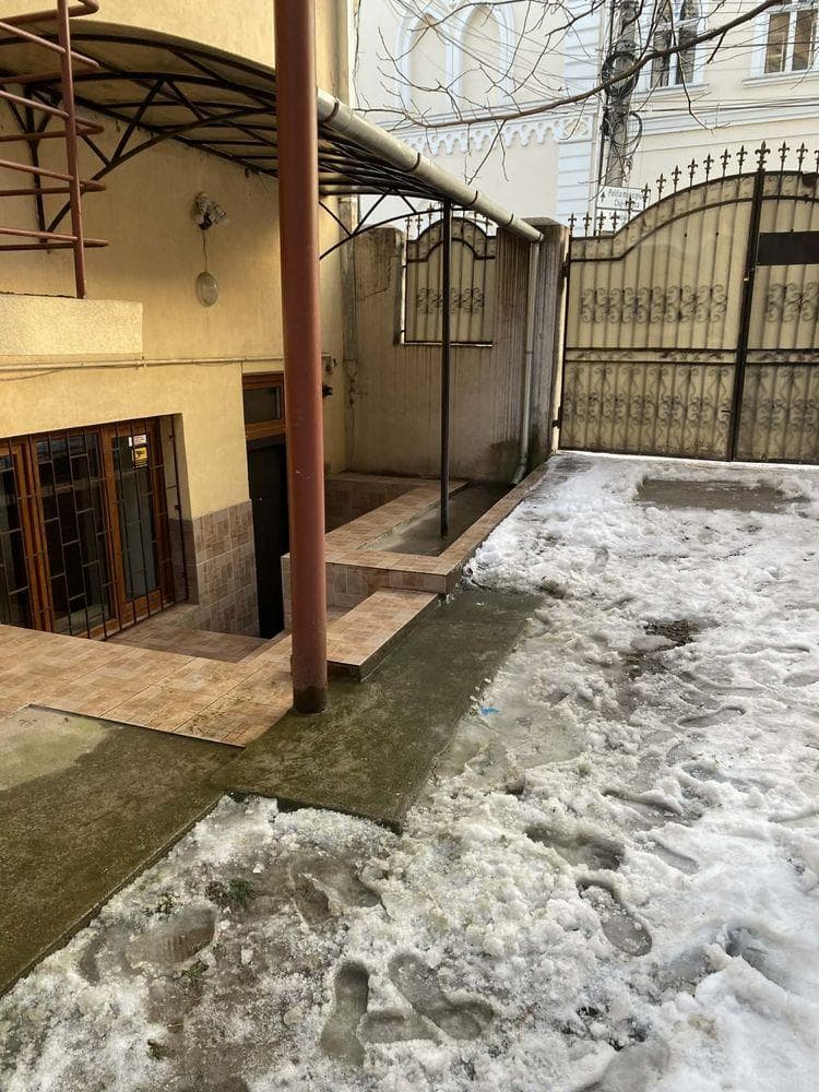 De închiriat spațiu – zonă centrală, Horea - imagine 1