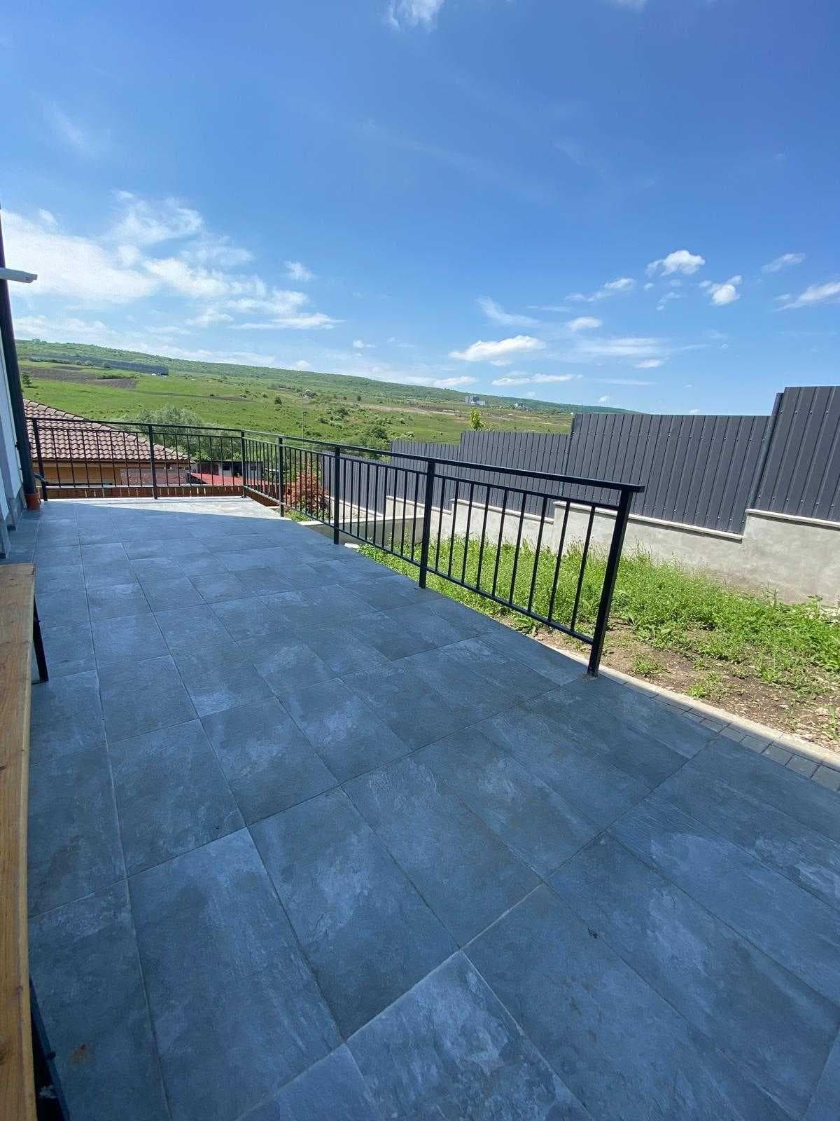 Proprietar inchiriez 1 unitate din  duplex  in Iris