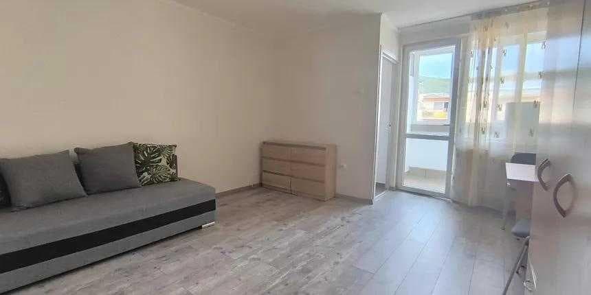 Persoana fizica- Inchiriez garsoniera - OCUPABILA IMEDIAT - imagine 1