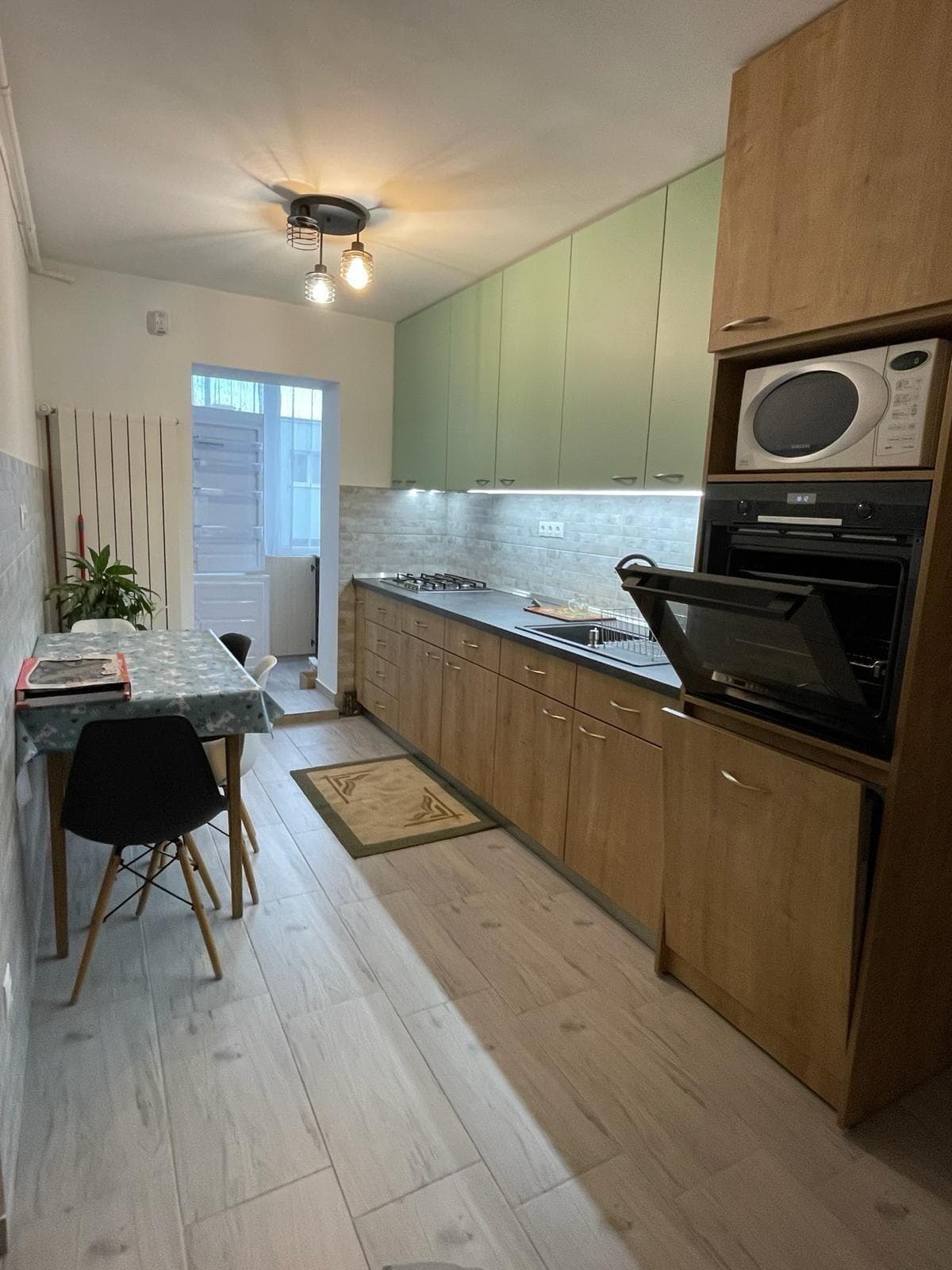 Chirie in Gruia, Ap 2 camere, utilat, 2 locuri de parcare, disponibil - imagine 1