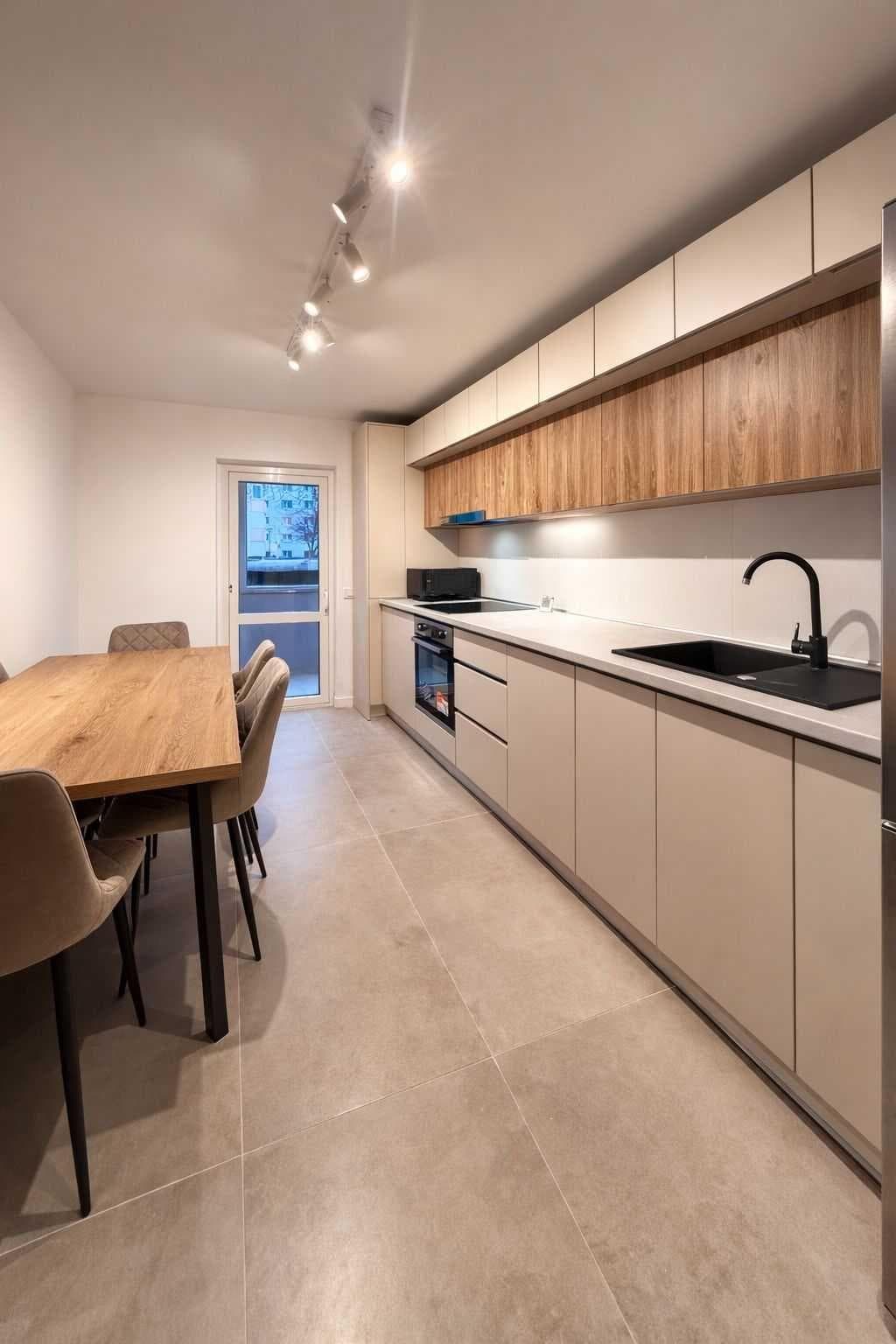 Apartament premium 3 camere, 2 băi, prima închiriere - imagine 1