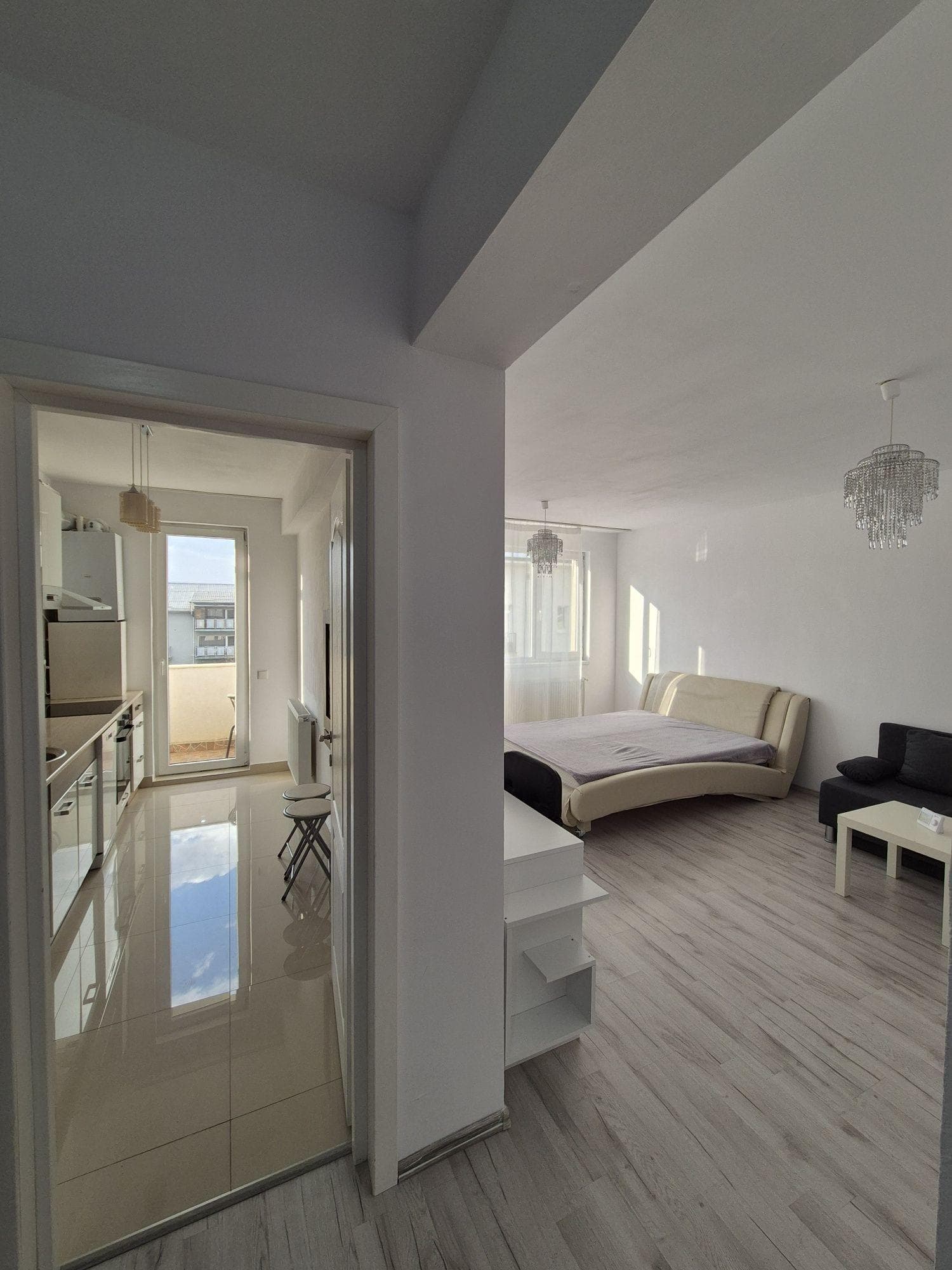 Apartament 1 cameră – modern utilat – zona Cetății- Pet Friendly - imagine 1