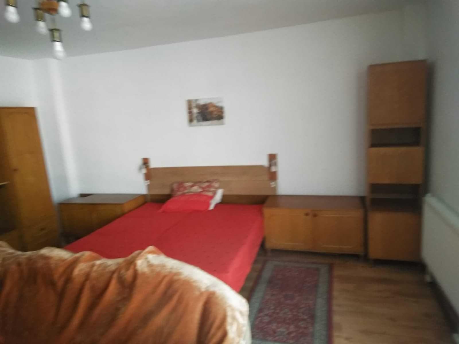 Apartament cu o camera de inchiriat in Floresti - imagine 1