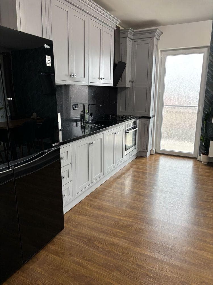 Inchiriez Apartament zona Vivo - imagine 1