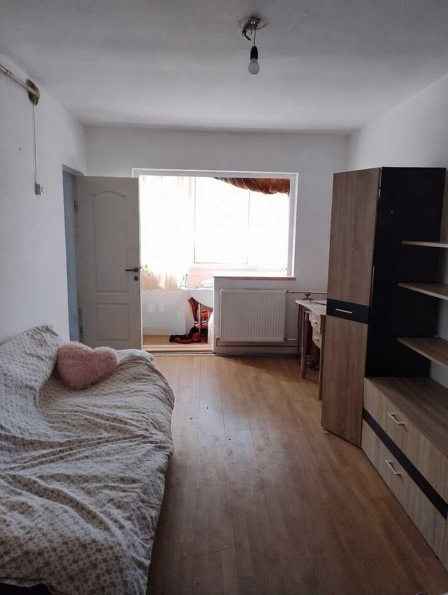 Oferim spre vânzare garsoniera - imagine 1