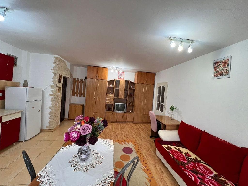 Închiriez apartament cu doua camere Florești - imagine 1