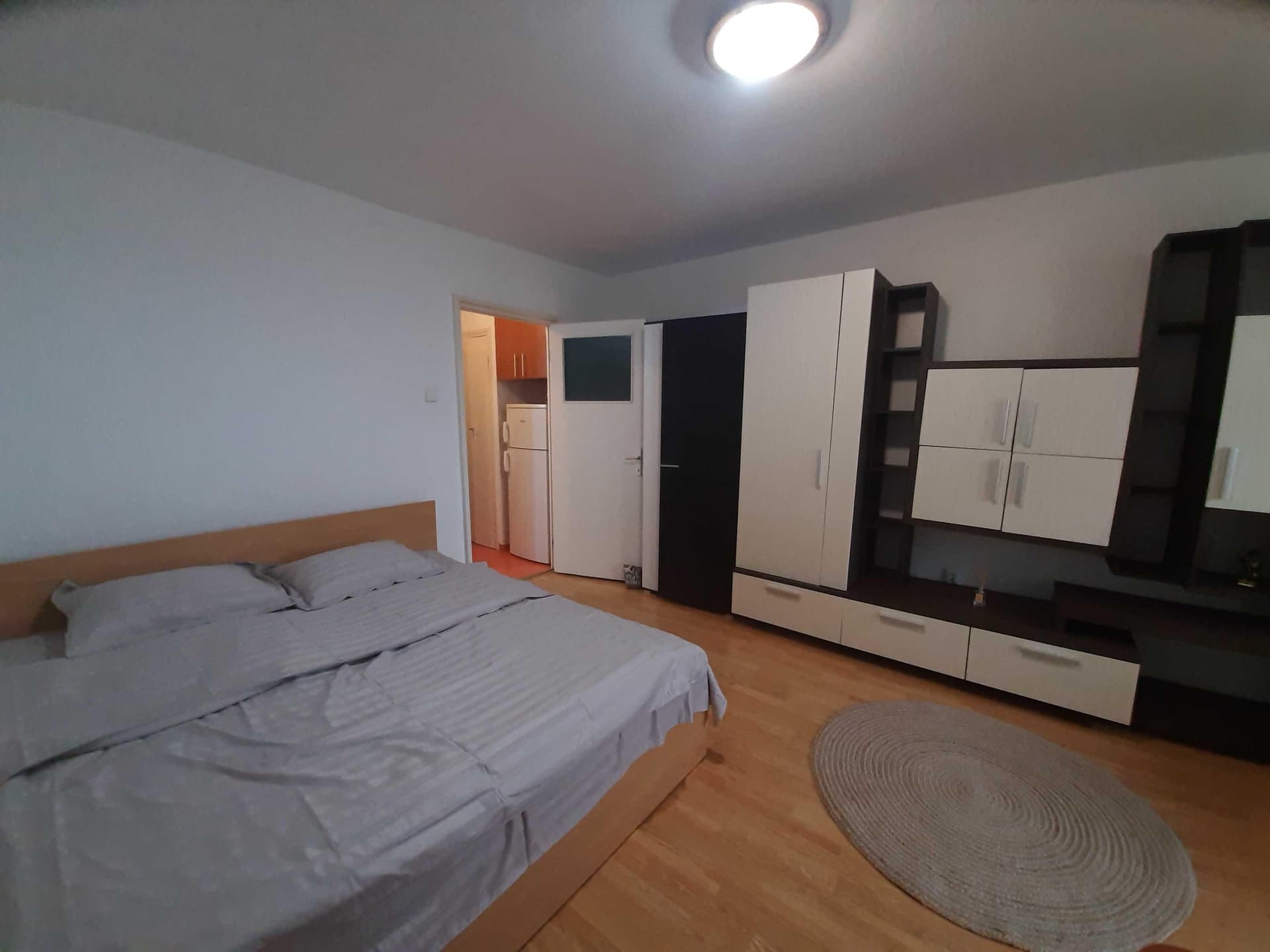 Inchiriez garsoniera Manastur - imagine 1