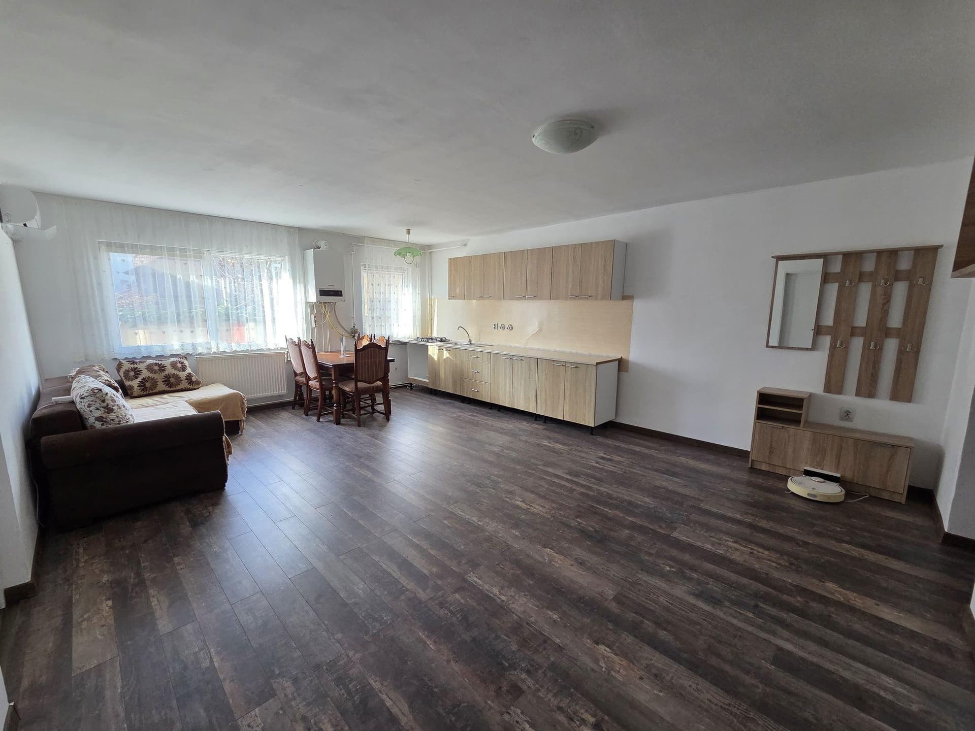 Inchiriez apartament 56mp in zona primariei Someseni - imagine 1