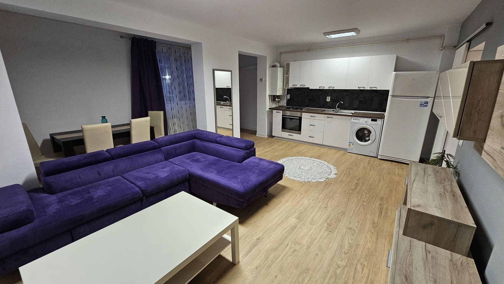 Pers fizica Apartament cu gradina si 2 parcari - imagine 1