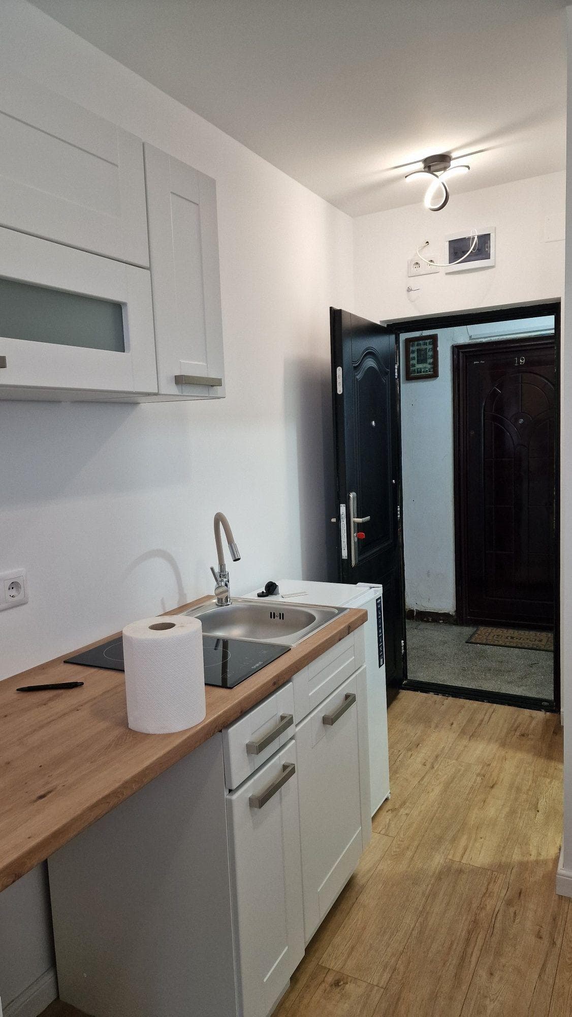 Persoană f. garsoniera 11 mp gheorgheni