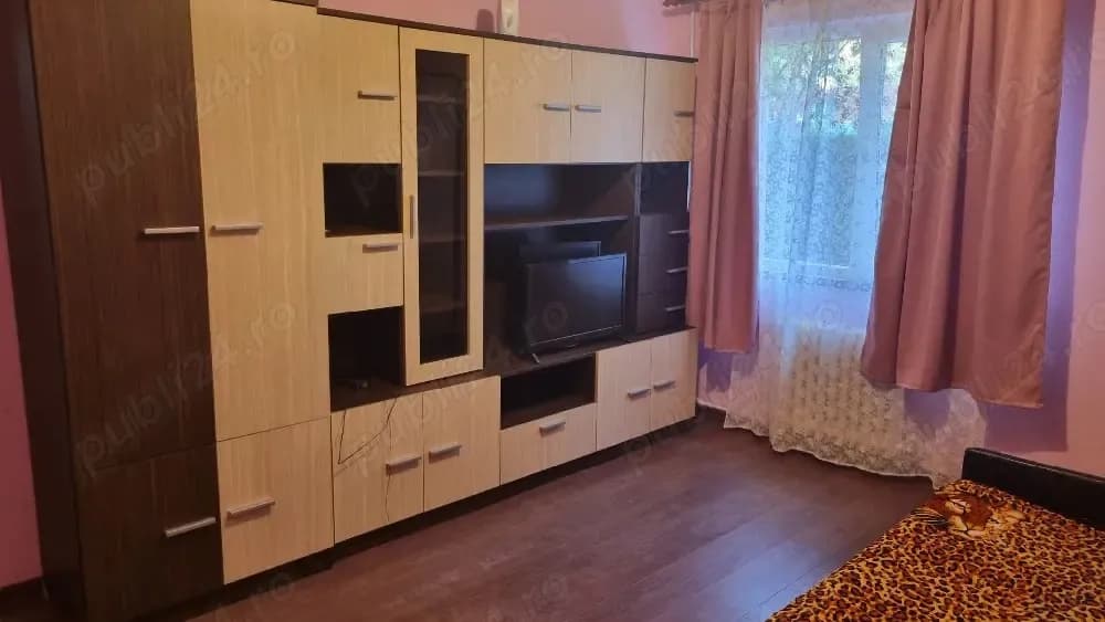 Persoana fizica vand apartament cu 3 camere in cluj manastur