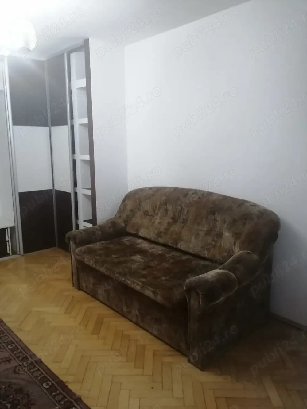 Închiriez apartament 2 camere - imagine 1