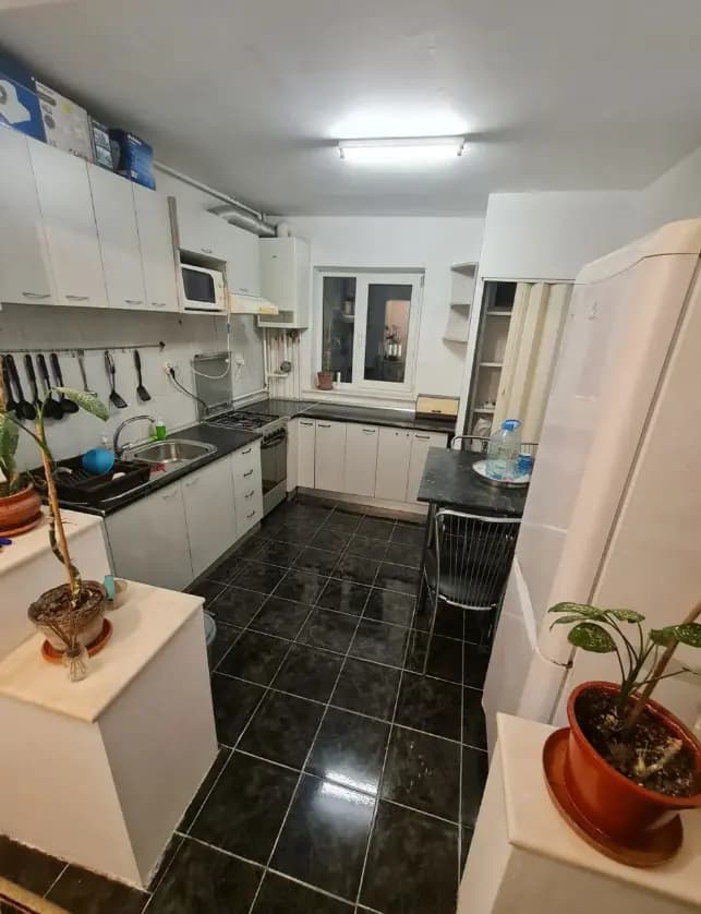 vand apartament 3 camere Manastur zona pod Calvaria - imagine 1