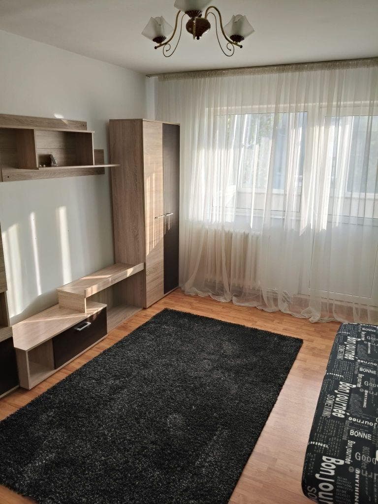 PF inchiriez ap 3 cam semidec