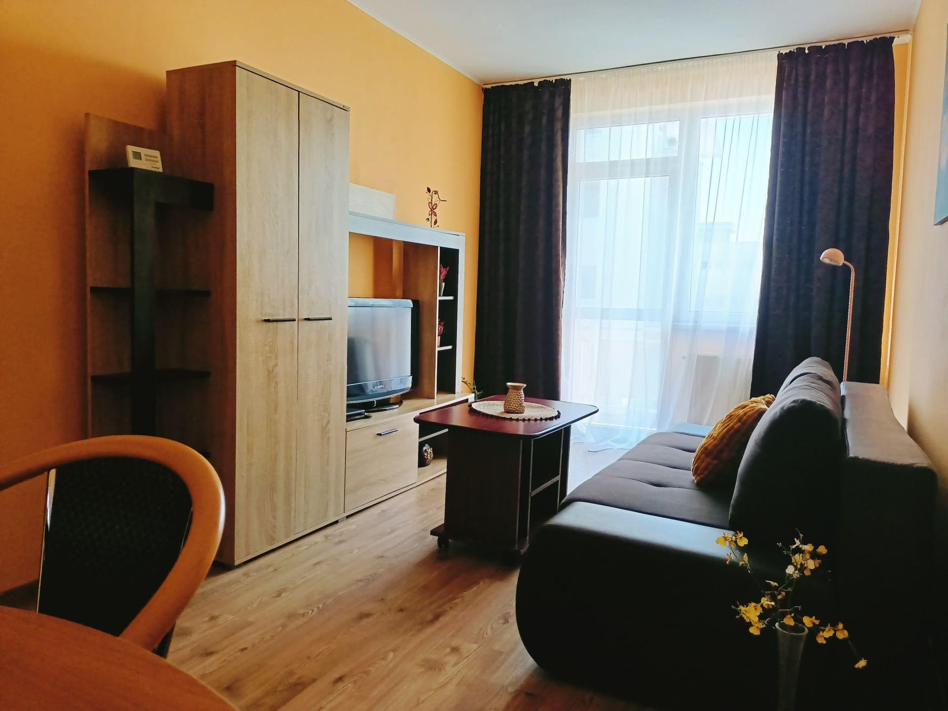 Închiriez apartament decomandat 1 cameră Cetății- ultracentral - imagine 1
