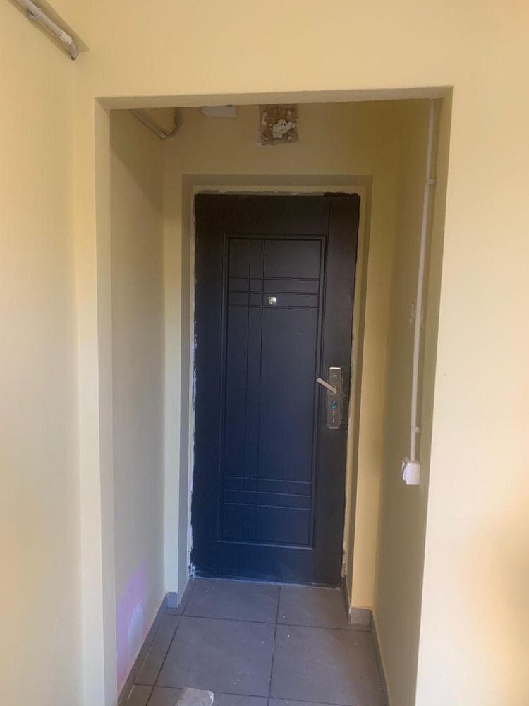 vand garsoniera cluj napoca , cu baie proprie